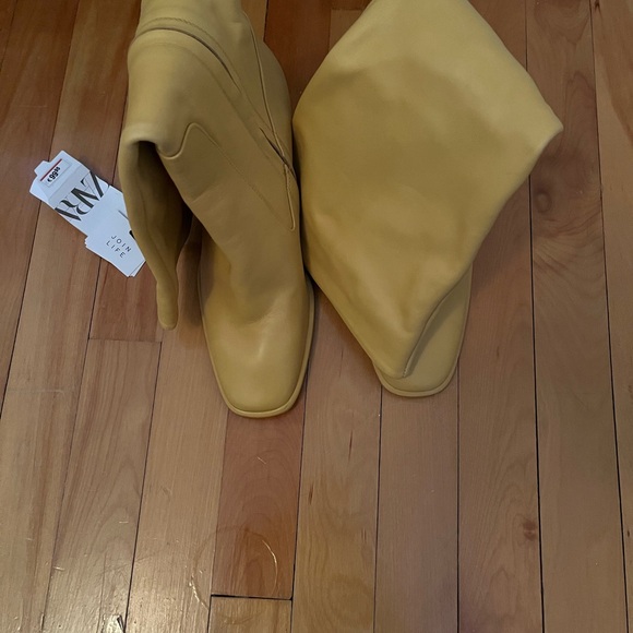 Zara Shoes 8 - Picture 2 of 3